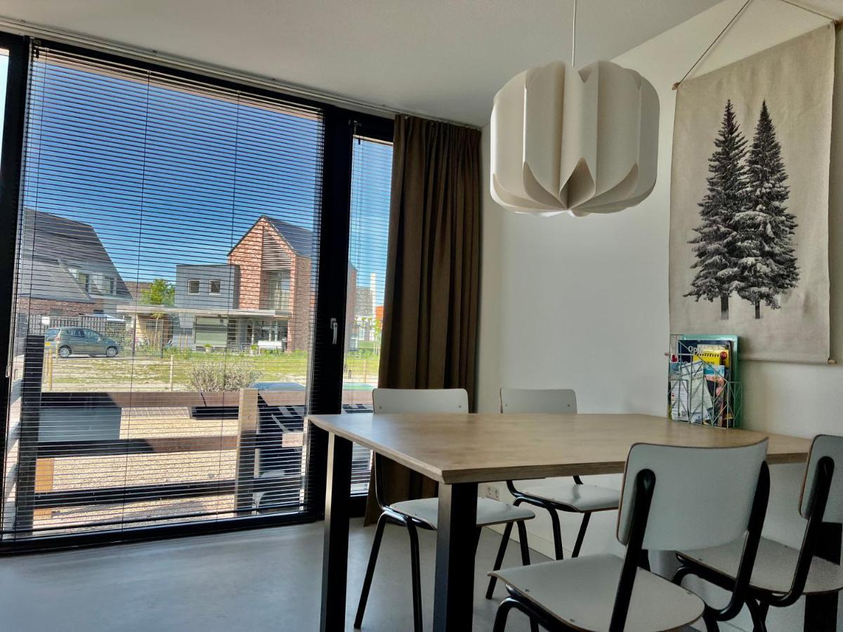 Holiday home Nieuw Centrum: Luxe Strandvakantie Met Tuin En Parkeren